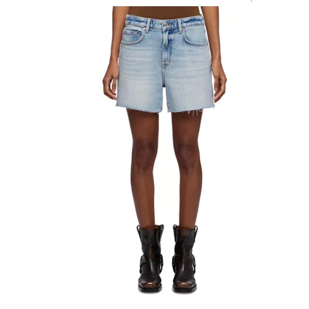 NWT 7 For All Mankind Monroe Shorts / Size 31 / IN STORES DOR $148!